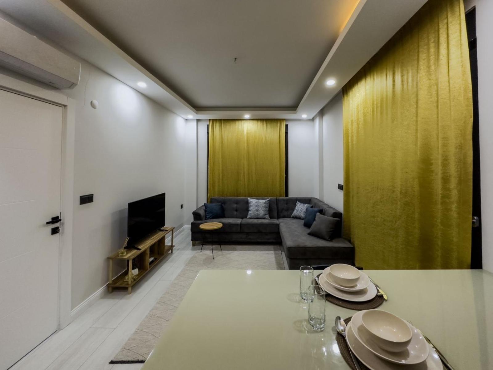 Havalimanina Yakin 1+1 Lux Suite Aksu  Dış mekan fotoğraf